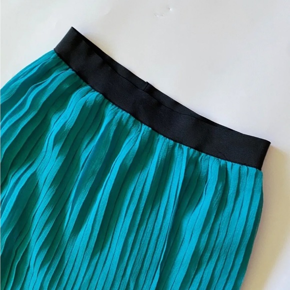 Koton Pleated Midi Skirt Size 10 Turqouise - Picture 3 of 4